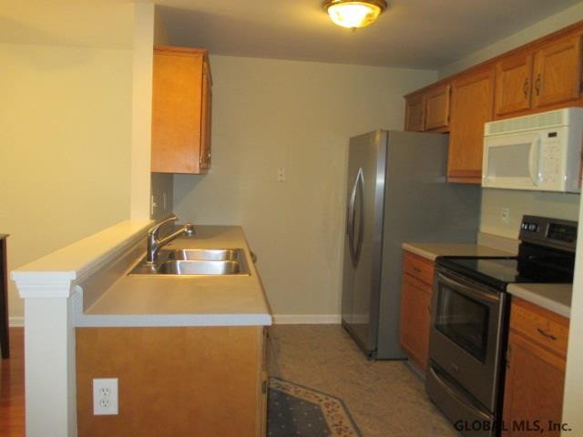 129 Harvard Road Colonie, NY 12189 - Photo 5 of 22 Photo 5