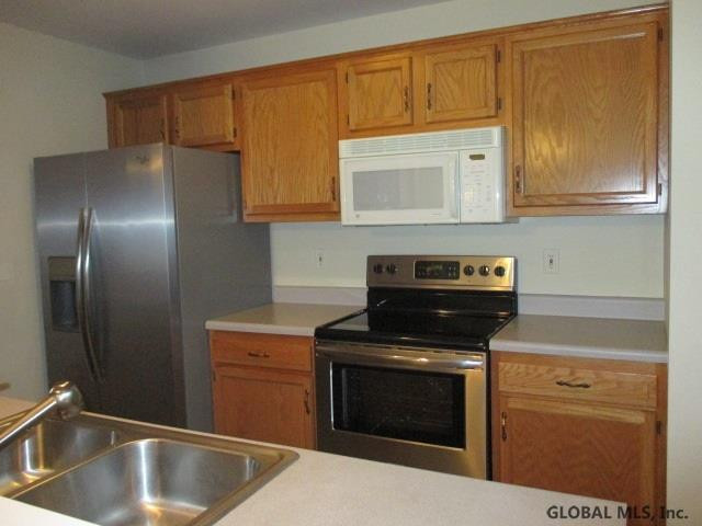 129 Harvard Road Colonie, NY 12189 - Photo 6 of 22 Photo 6