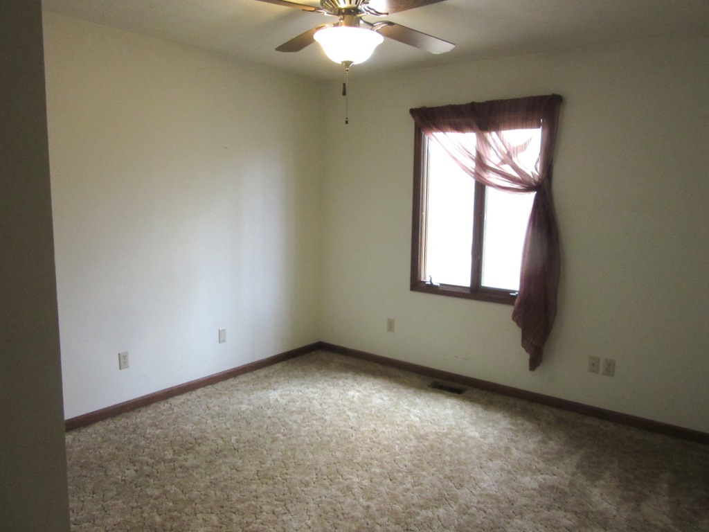 1103 Ridgeway Drive Crawfordsville, IN 47933 - Photo 24 of 34