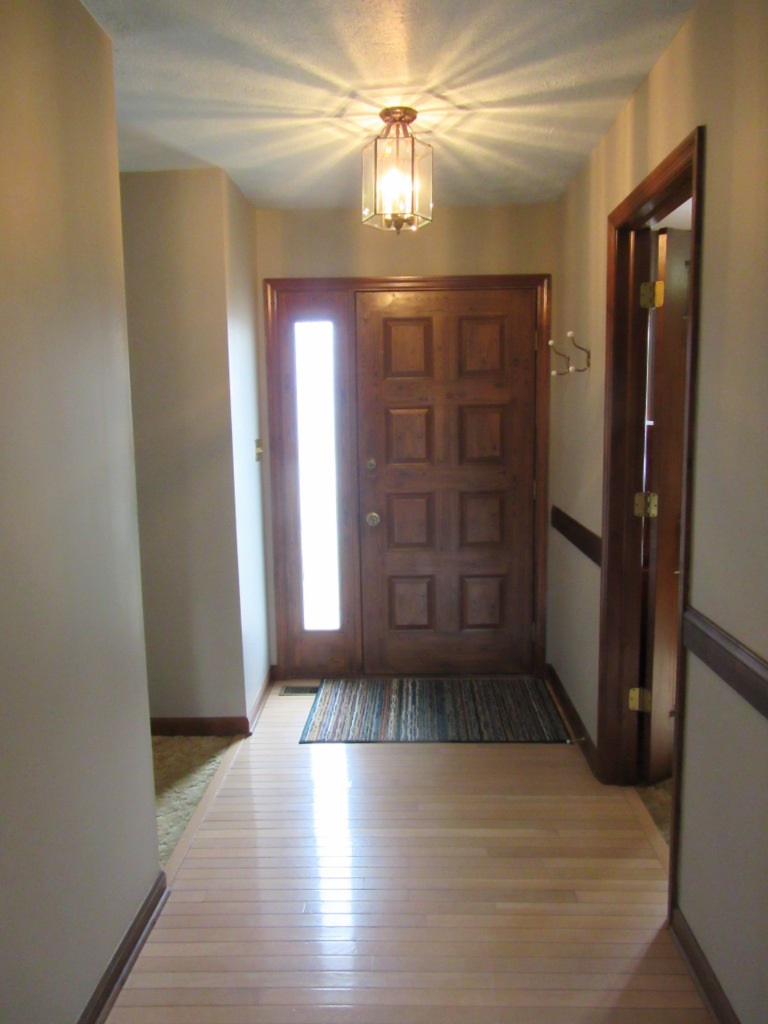 1103 Ridgeway Drive Crawfordsville, IN 47933 - Photo 9 of 34