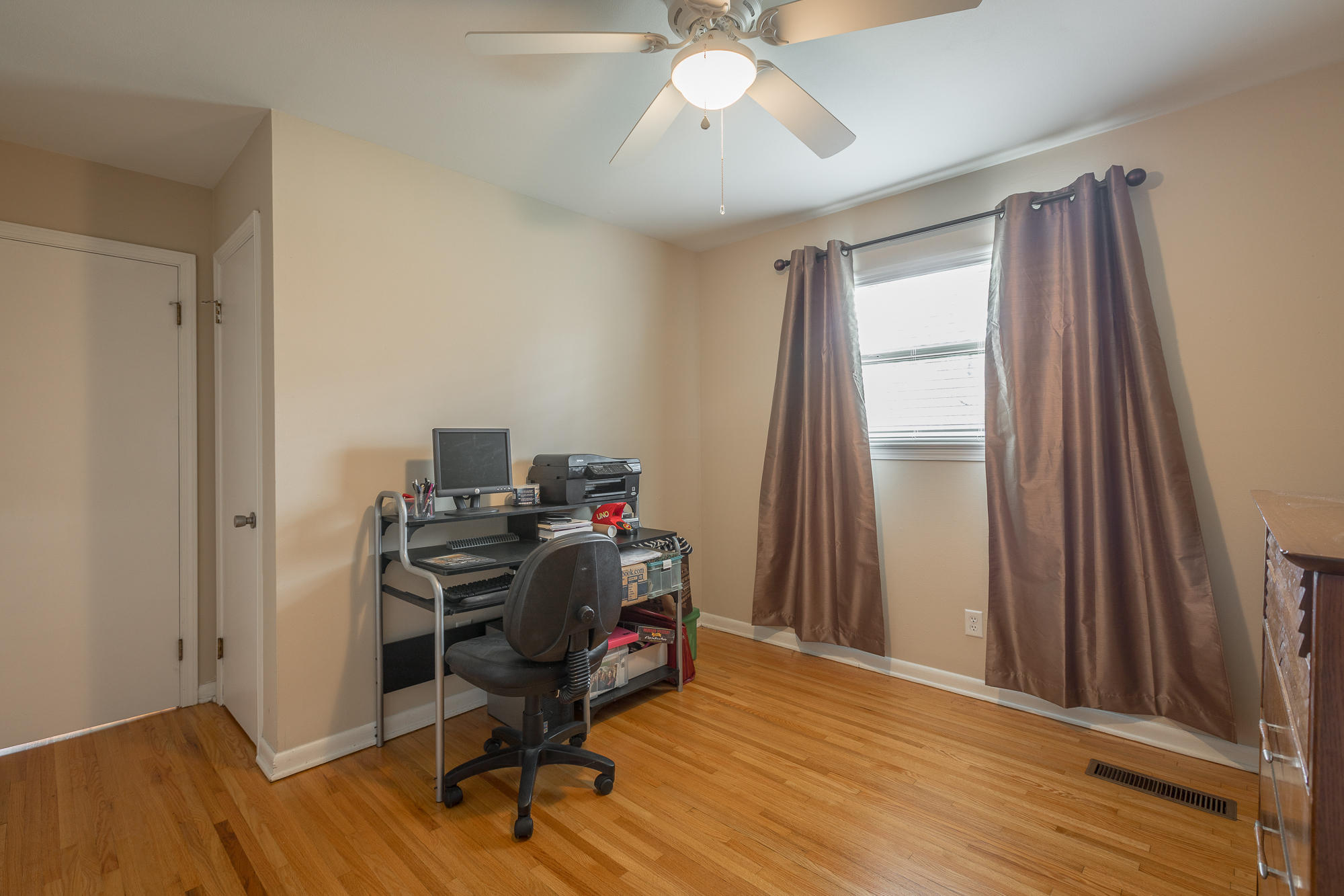 1611 Prater Road Chattanooga, TN 37412 - Photo 24 of 43 Third Bedroom