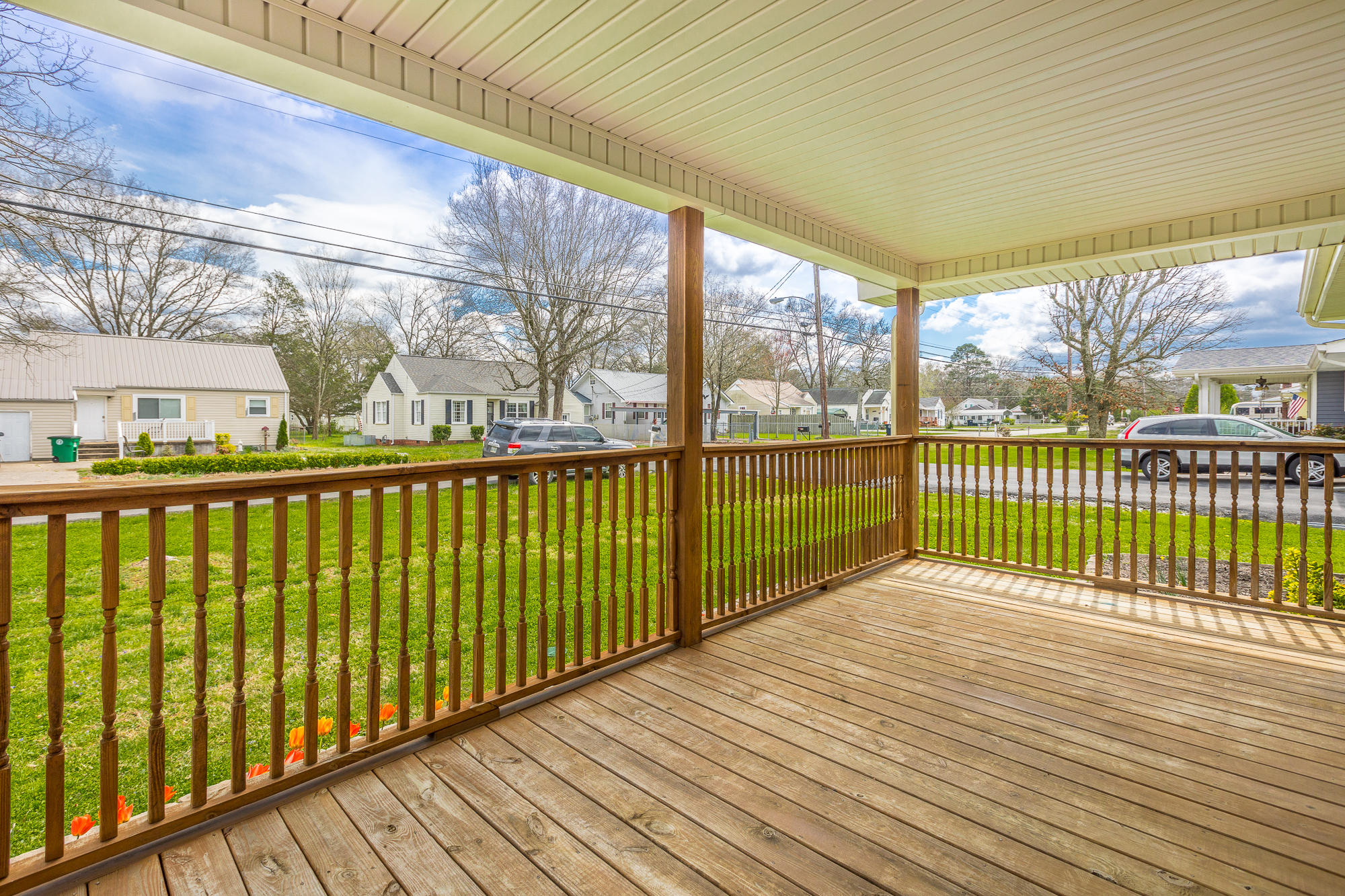 1611 Prater Road Chattanooga, TN 37412 - Photo 28 of 43 Covered Front Porch