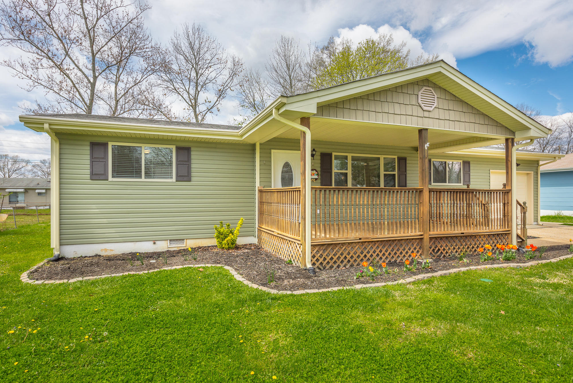1611 Prater Road Chattanooga, TN 37412 - Photo 36 of 43 Landscaping