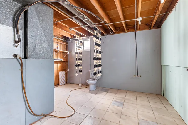 a view of a storage & utility room