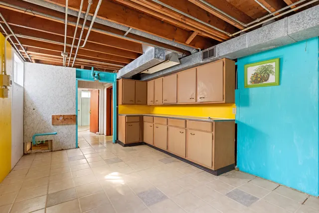 a view of a storage & utility room