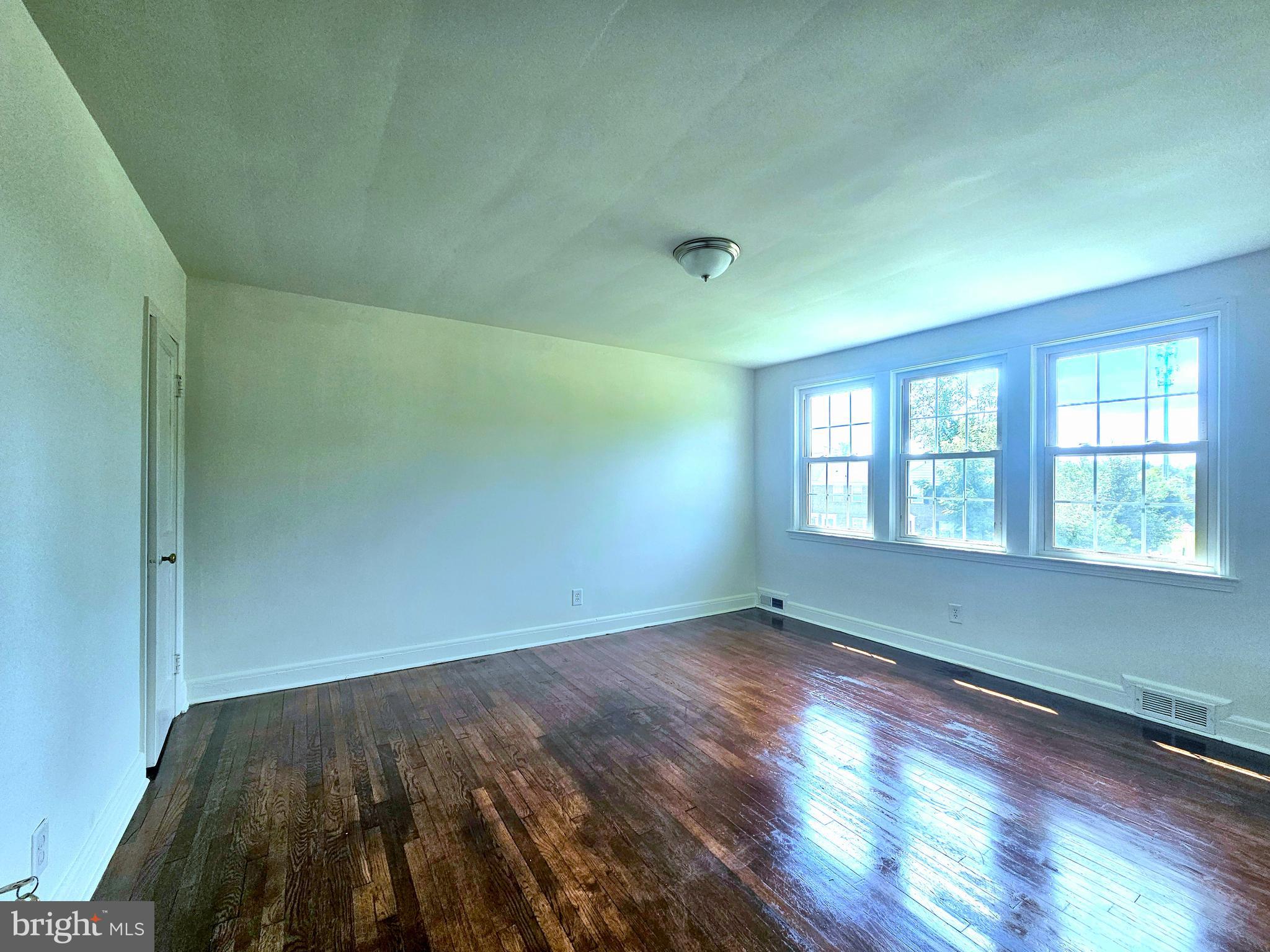 1943 Edgewood Road Towson, MD 21286 - Photo 4 of 45 Gallery Image 4