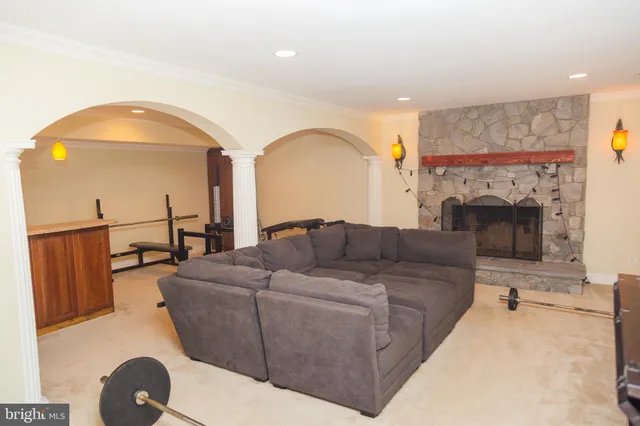 $4,000 | 500 Springvale Road, Great Falls, VA 22066