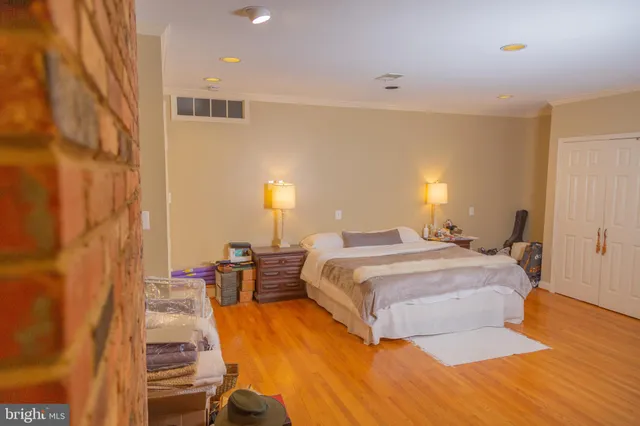 $4,000 | 500 Springvale Road, Great Falls, VA 22066