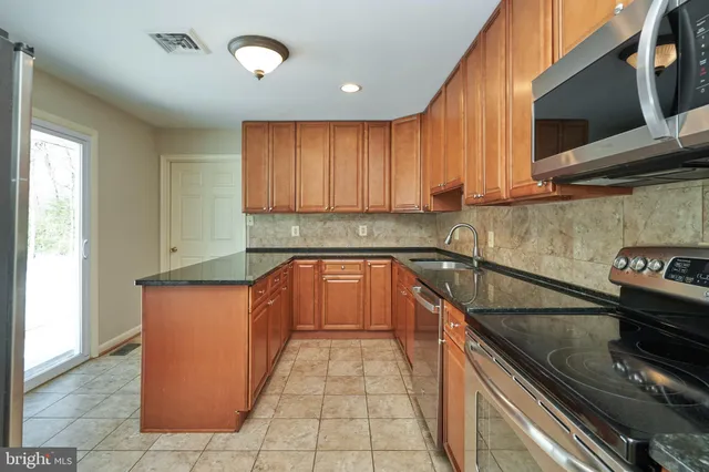 $4,000 | 500 Springvale Road, Great Falls, VA 22066