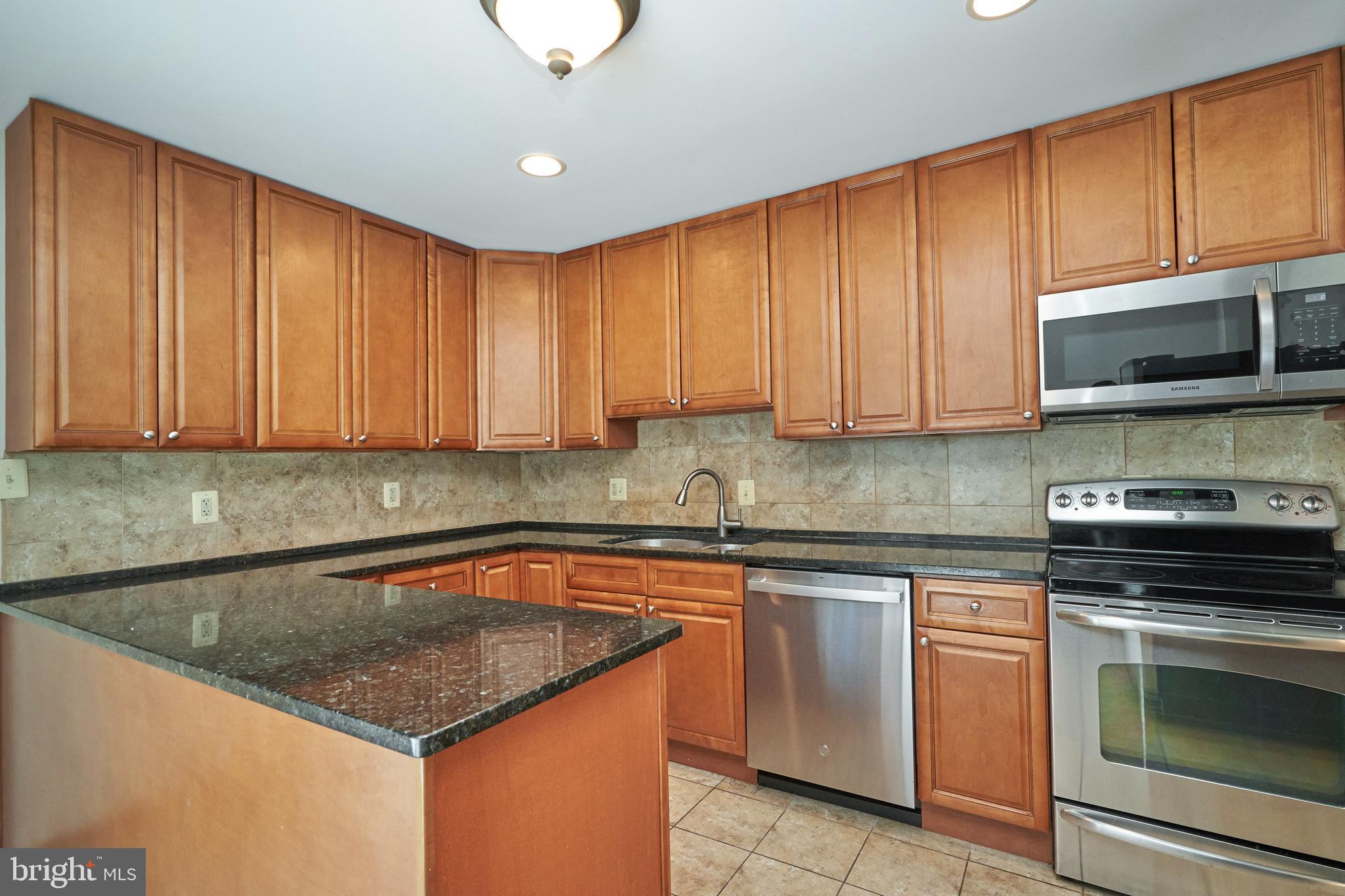 500 Springvale Road Great Falls, VA 22066 - Photo 9 of 52