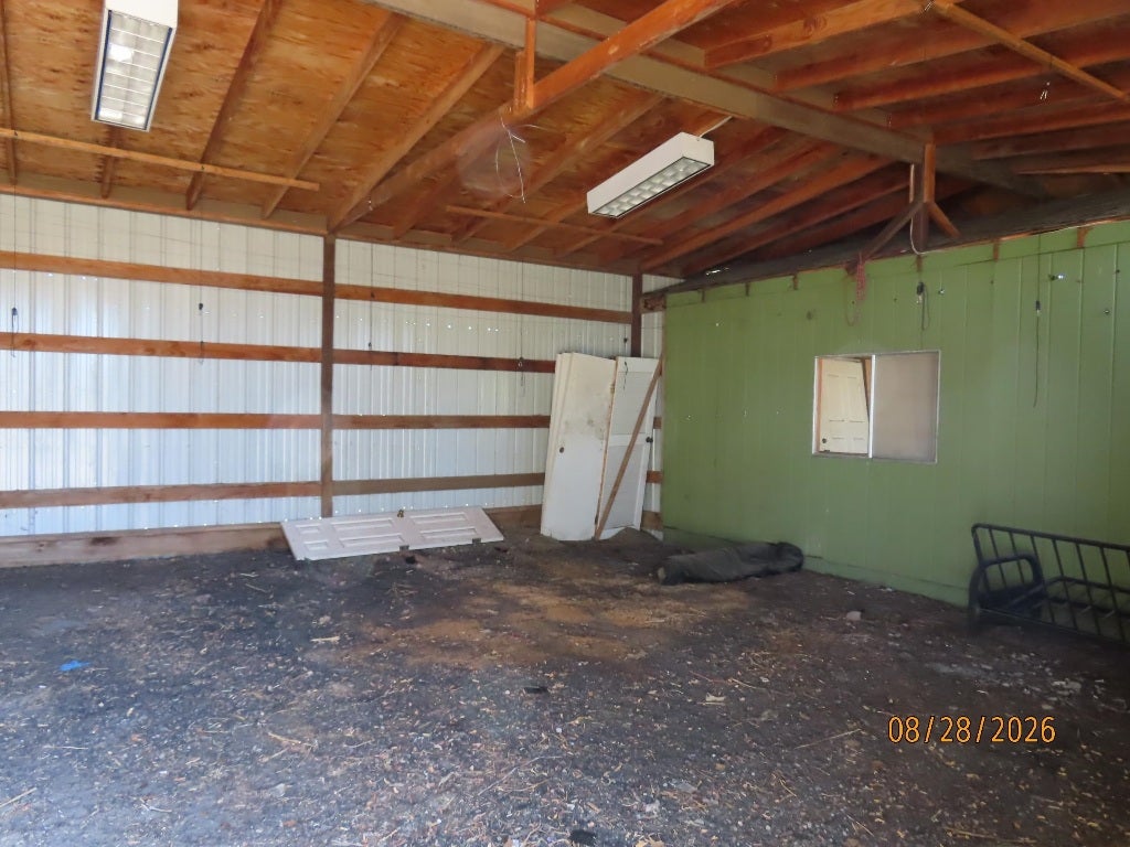 16505 McLarty Road Montague, CA 96064 - Photo 4 of 13 Gallery Image 4