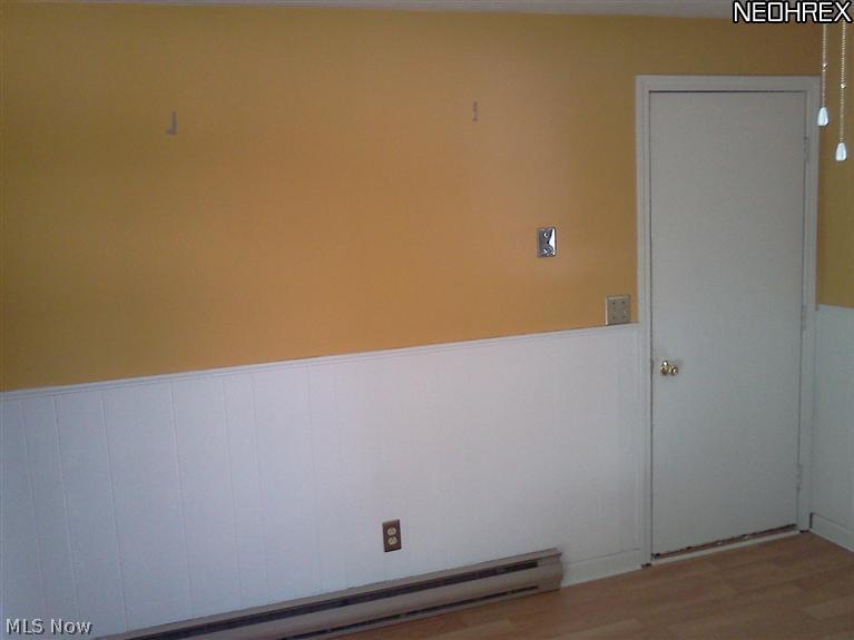 9 Windswept Rittman, OH 44270 - Photo 3 of 12 eat in kitchen with laminate floor