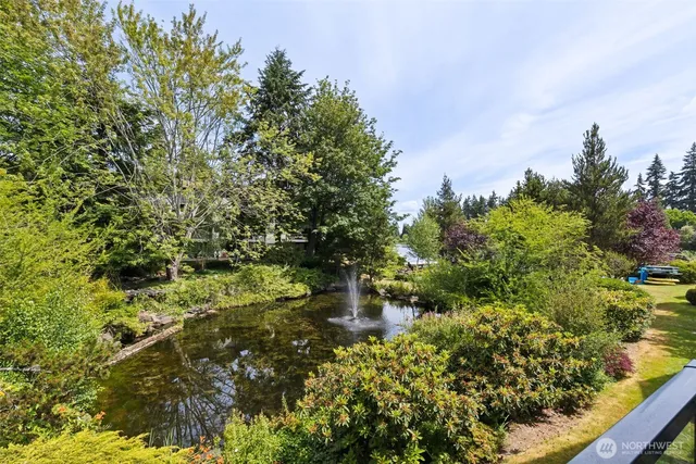 $344,900 | 19414 Aurora Avenue North, Unit 203, Shoreline, WA 98133