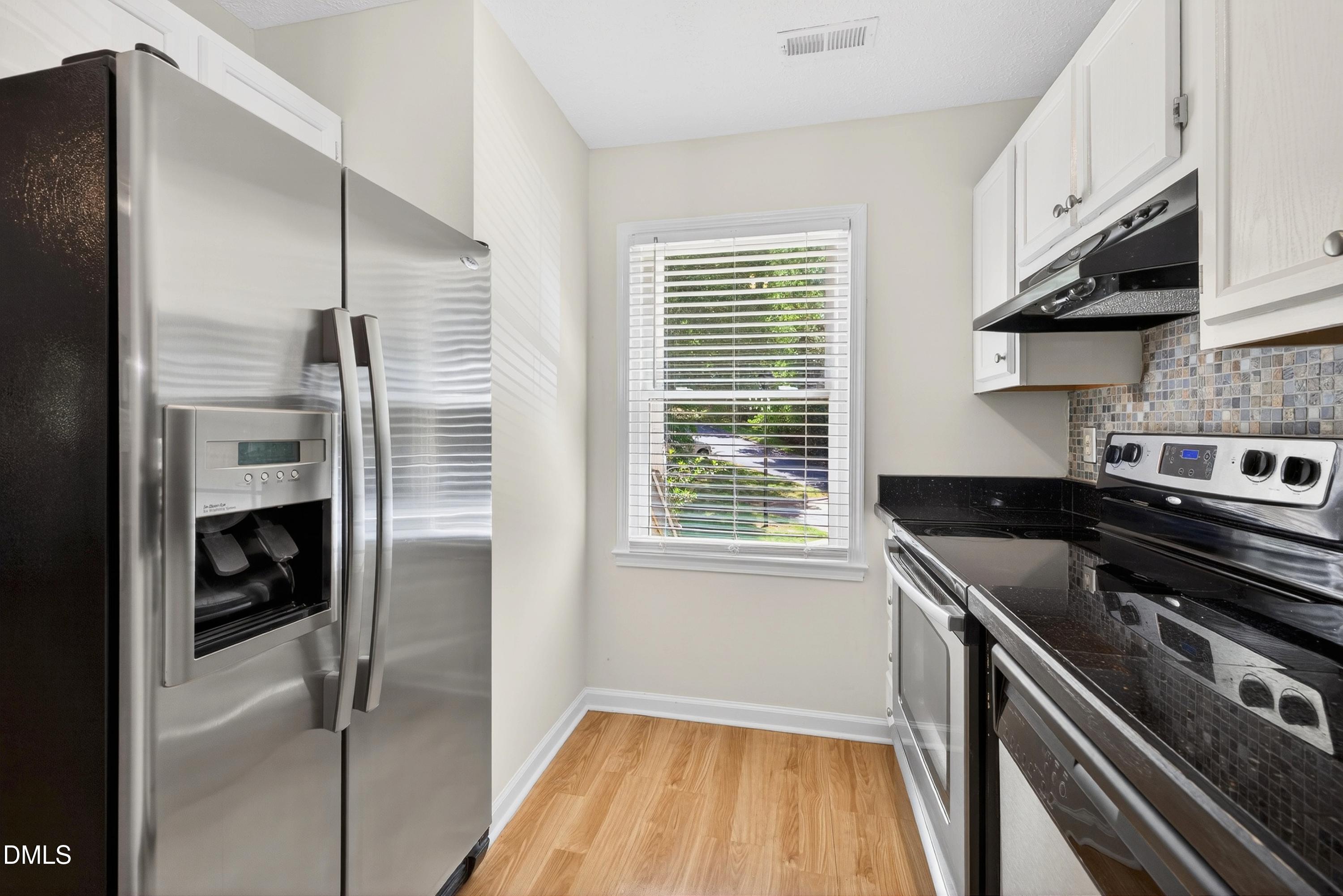 112 Broad Leaf Circle Raleigh, NC 27613 - Photo 28 of 35