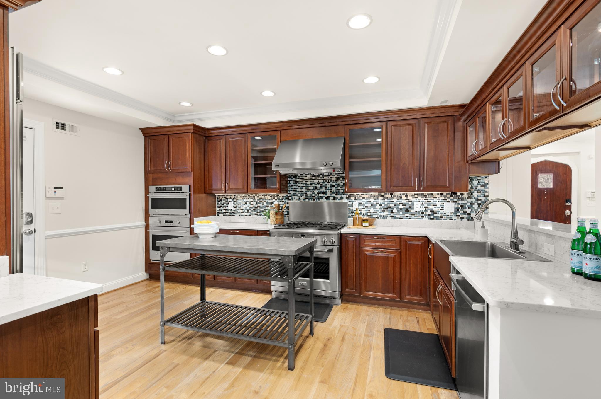 1709 Kalmia Road Northwest Washington, DC 20012 - Photo 8 of 37 Gallery Image 8