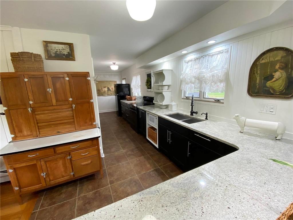 355 Rolling Meadows Road Waynesburg, PA 15370 - Photo 8 of 23 Gallery Image 8