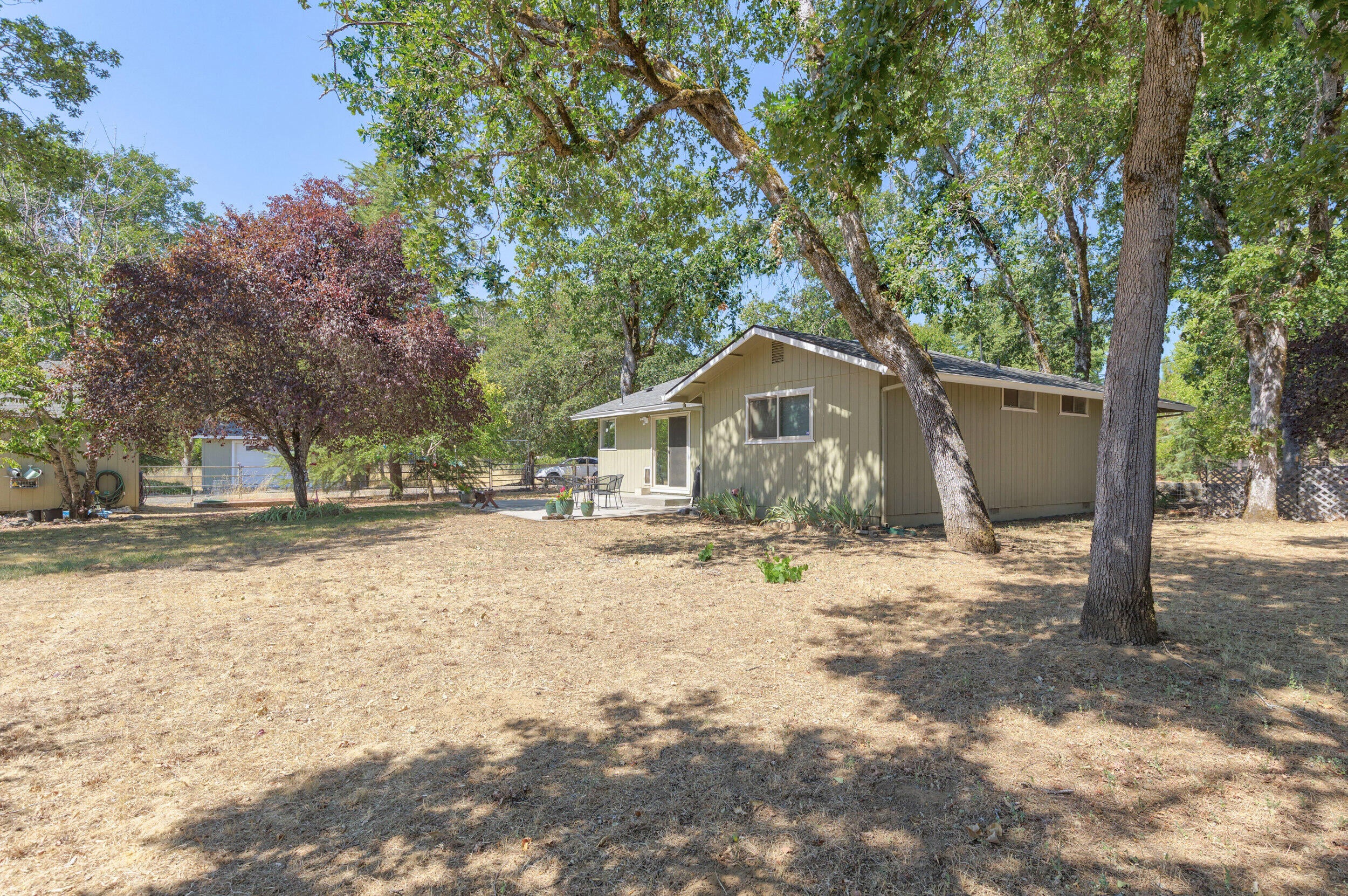 427 Connie Lane Merlin, OR 97532 - Photo 30 of 46 0r1a5464_5_6_7_8_1