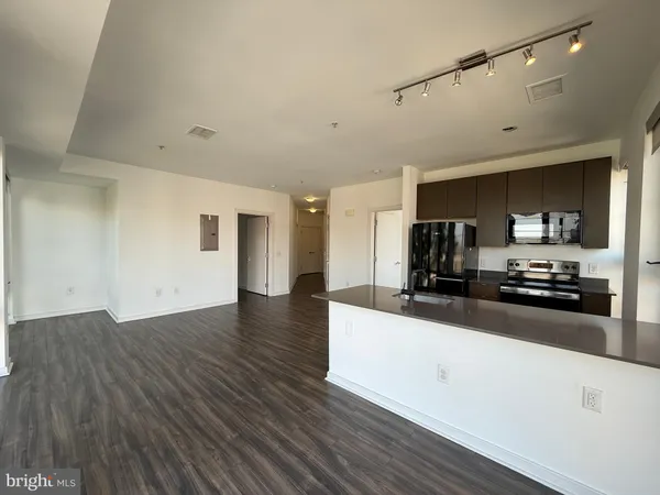 $3,899 | 1250 9th Street Northwest, Unit 411, Washington, DC 20001