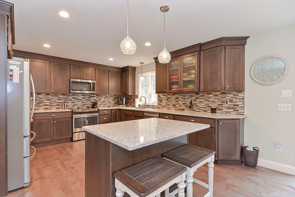 141 Moon Hill Road Northbridge, MA 01534 - Photo 11 of 36