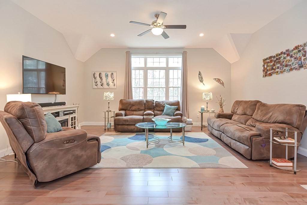 141 Moon Hill Road Northbridge, MA 01534 - Photo 16 of 36