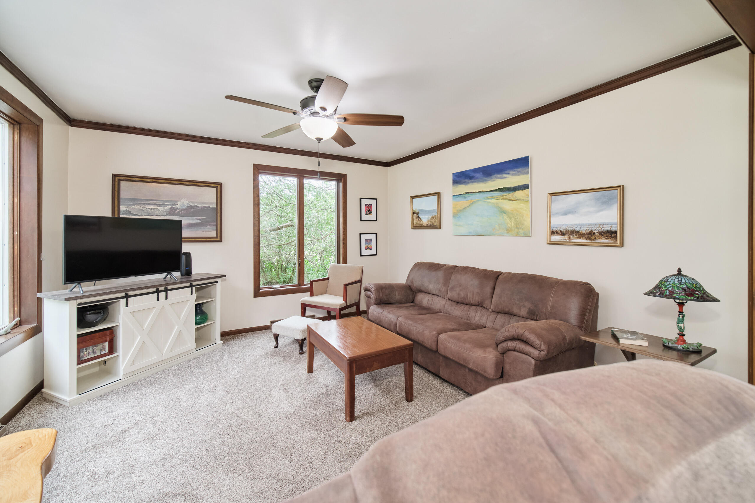 3750 River Road Manistee, MI 49660 - Photo 12 of 60 Living room