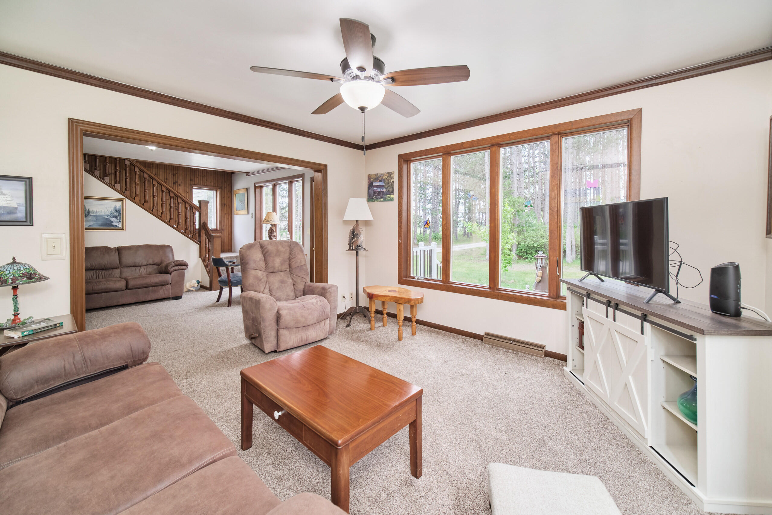 3750 River Road Manistee, MI 49660 - Photo 13 of 60 Living room