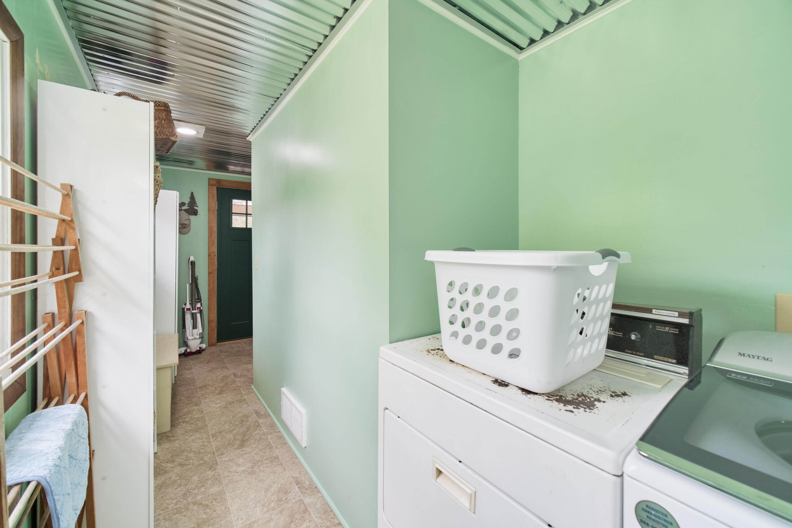 3750 River Road Manistee, MI 49660 - Photo 25 of 60 Main floor laundry area