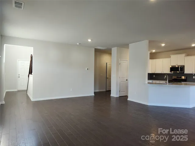 $2,400 | 19002 Direwolf Cove, Charlotte, NC 28278