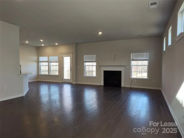 $2,400 | 19002 Direwolf Cove, Charlotte, NC 28278