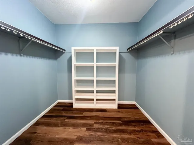 $1,750 | 5325 Lakewood Drive, Milton, FL 32570