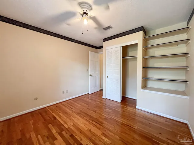 $1,750 | 5325 Lakewood Drive, Milton, FL 32570