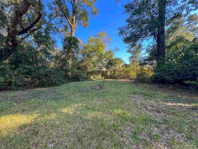 $1,750 | 5325 Lakewood Drive, Milton, FL 32570