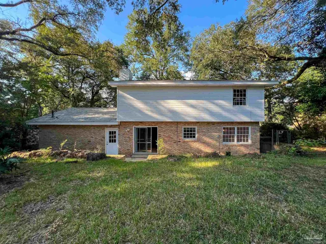 $1,750 | 5325 Lakewood Drive, Milton, FL 32570