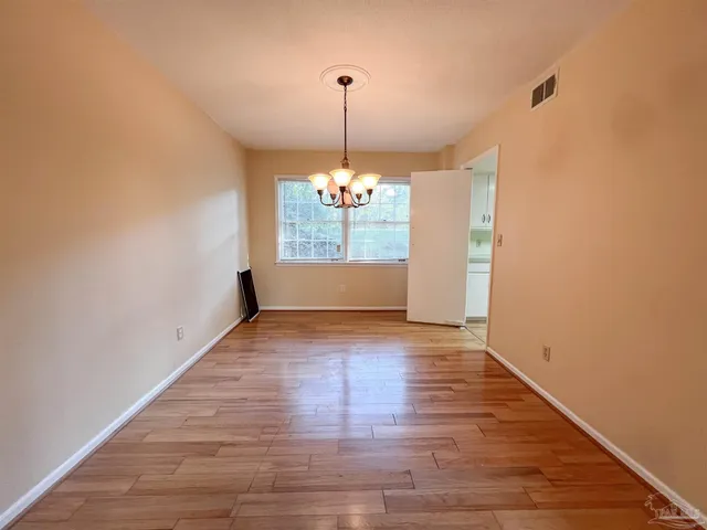 $1,750 | 5325 Lakewood Drive, Milton, FL 32570