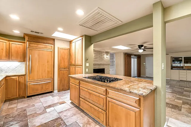 $450,000 | 411 West Vartikian Avenue, Fresno, CA 93704