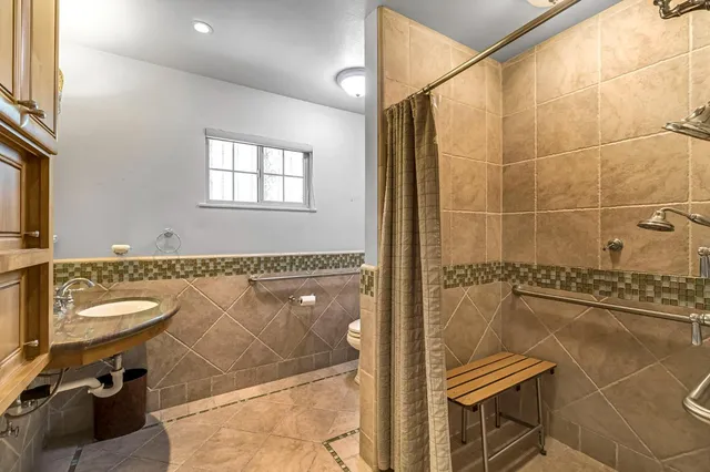 $450,000 | 411 West Vartikian Avenue, Fresno, CA 93704