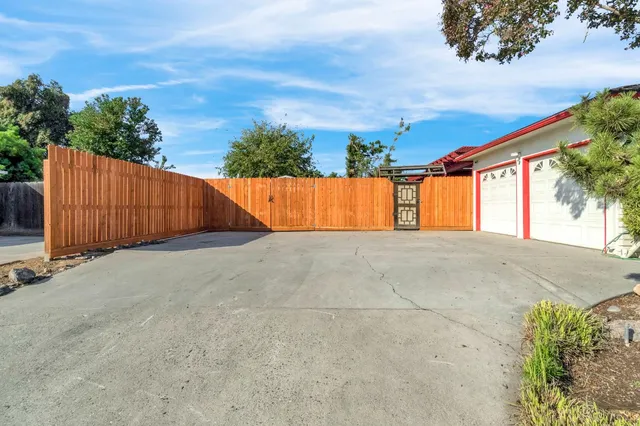 $450,000 | 411 West Vartikian Avenue, Fresno, CA 93704