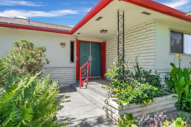 $450,000 | 411 West Vartikian Avenue, Fresno, CA 93704