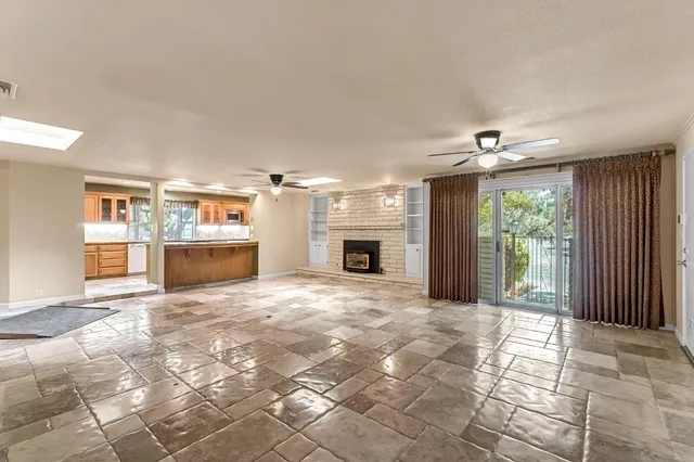 $450,000 | 411 West Vartikian Avenue, Fresno, CA 93704