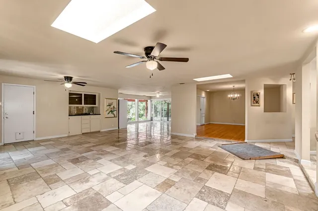 $450,000 | 411 West Vartikian Avenue, Fresno, CA 93704