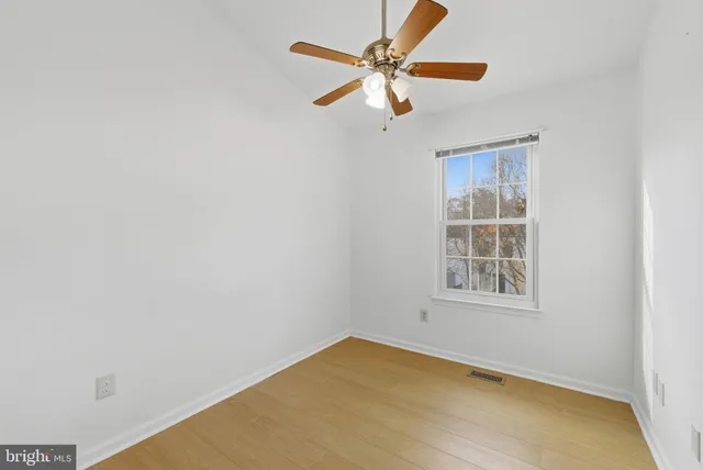 $2,500 | 14688 Basingstoke Loop, Centreville, VA 20120