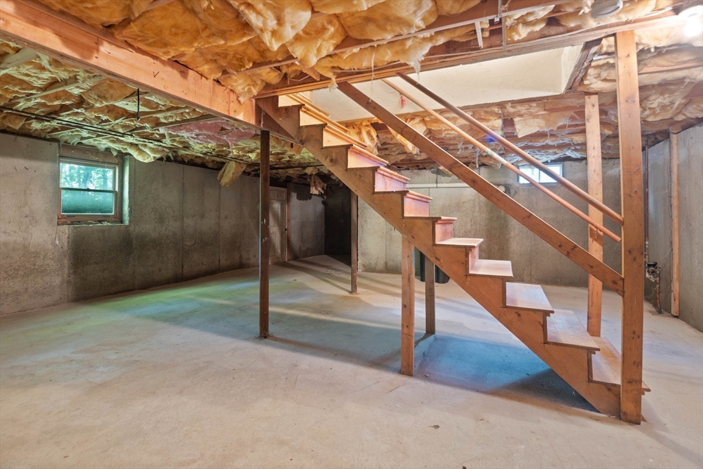 87 Country Way Scituate, MA 02066 - Photo 16 of 27 Gallery Image 16