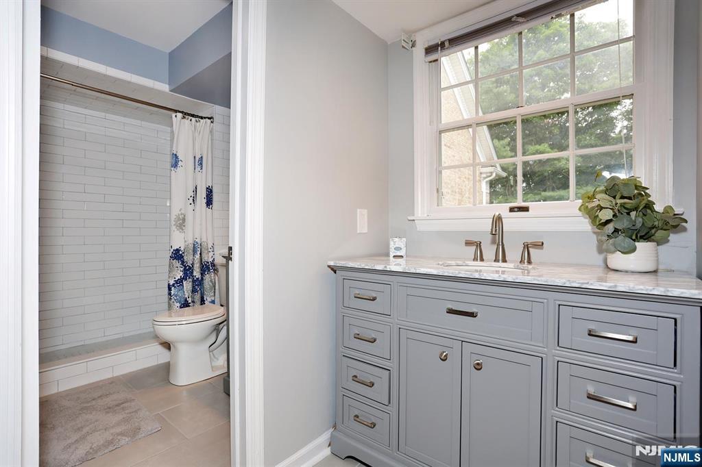 117B South Maple Avenue, Unit B Park Ridge, NJ 07656 - Photo 24 of 37 Gallery Image 24