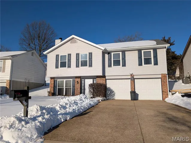 $255,000 | 2549 Plymouth Drive, High Ridge, MO 63049