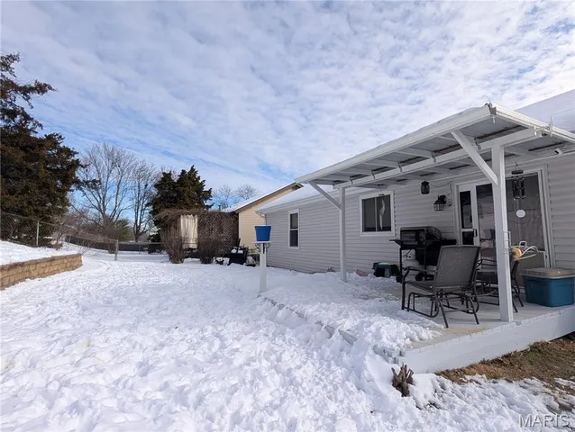 $255,000 | 2549 Plymouth Drive, High Ridge, MO 63049