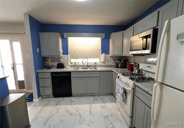 $255,000 | 2549 Plymouth Drive, High Ridge, MO 63049