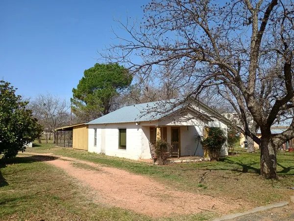 $150,000 | 316 South Liveoak Street, Mason, TX 76856