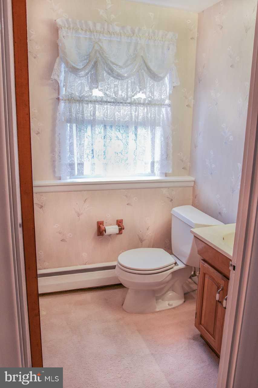 904 Starbit Road Baltimore, MD 21286 - Photo 13 of 26 Half Bath lower level