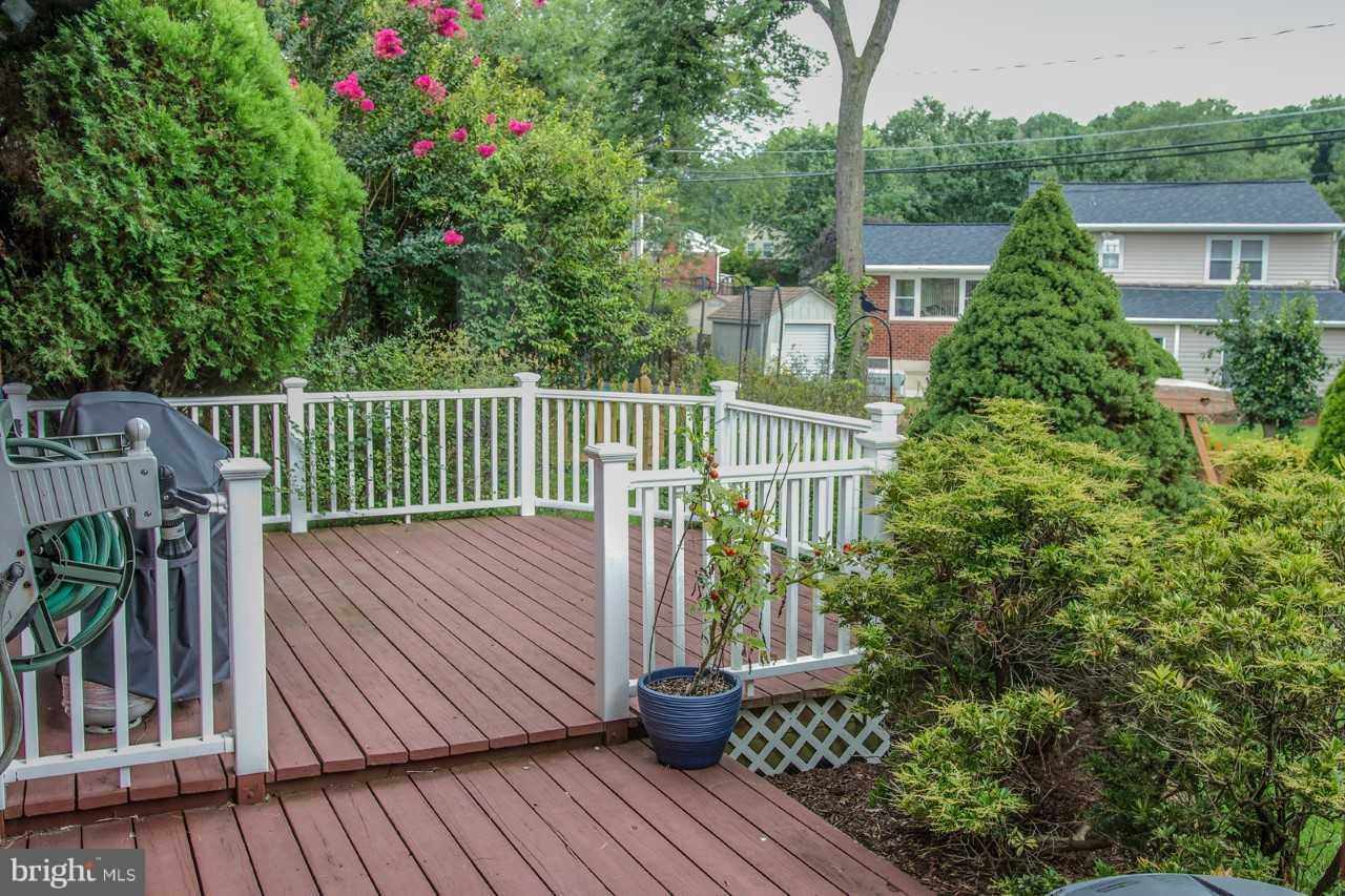 904 Starbit Road Baltimore, MD 21286 - Photo 20 of 26 Deck offers room for entertaining