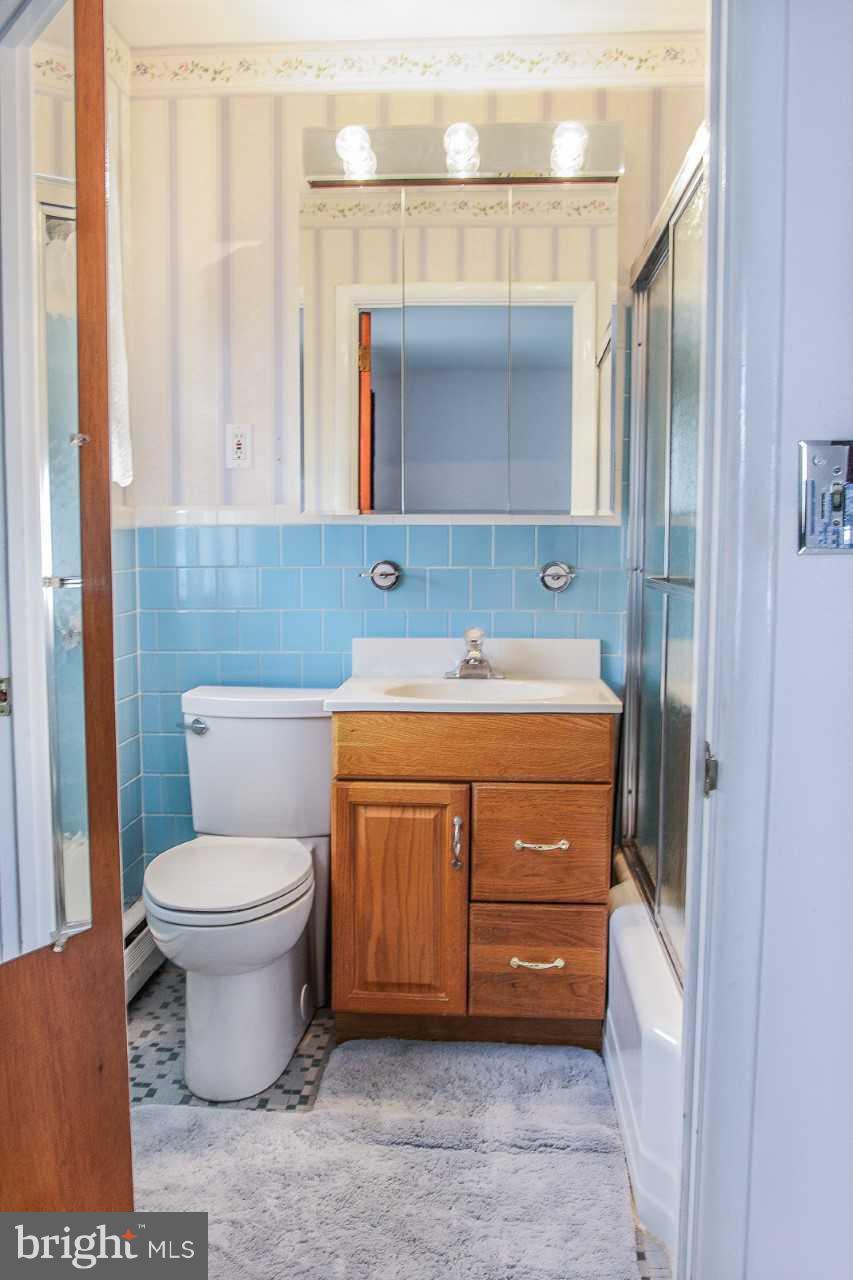 904 Starbit Road Baltimore, MD 21286 - Photo 10 of 26 Full Master Bath